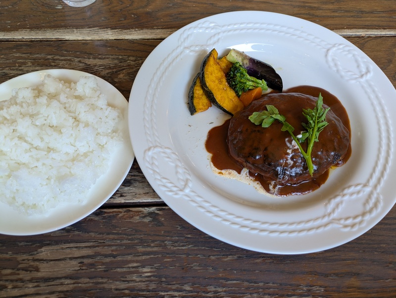 手ごねハンバーグセット